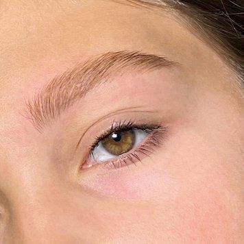Delikatne rozjaśnienie i miękka koloryzacja z efektem naturalnej gęstości w sklepie internetowym Beauty Hunter