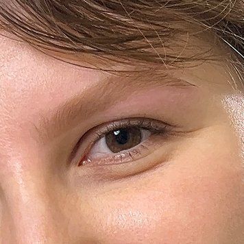 Schludne kolorowanie przy użyciu techniki &bdquo;naturalnej grafiki&rdquo; w sklepie internetowym Beauty Hunter