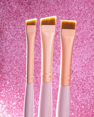 Zola Пензлик скошений для фарбування брів 01P, світло-рожевий в інтернет магазині Beauty Hunter