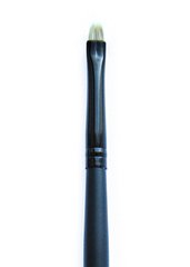 Кисть для теней и растушевки карандаша №39 Visart в интернет магазине Beauty Hunter