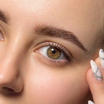 Ламинированные брови с ярким изломом в интернет магазине Beauty Hunter