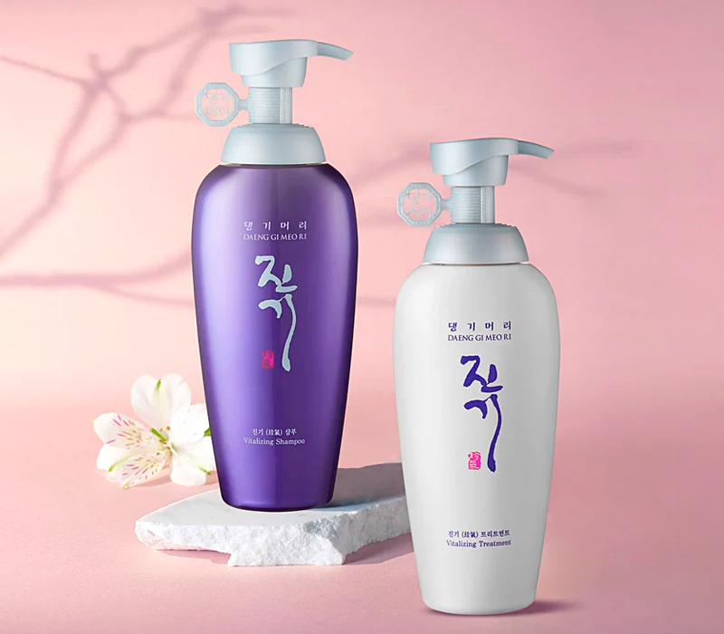 Шампунь и кондиционер Vitalizing от Daeng Gi Meo Ri для восстановления и роста волос